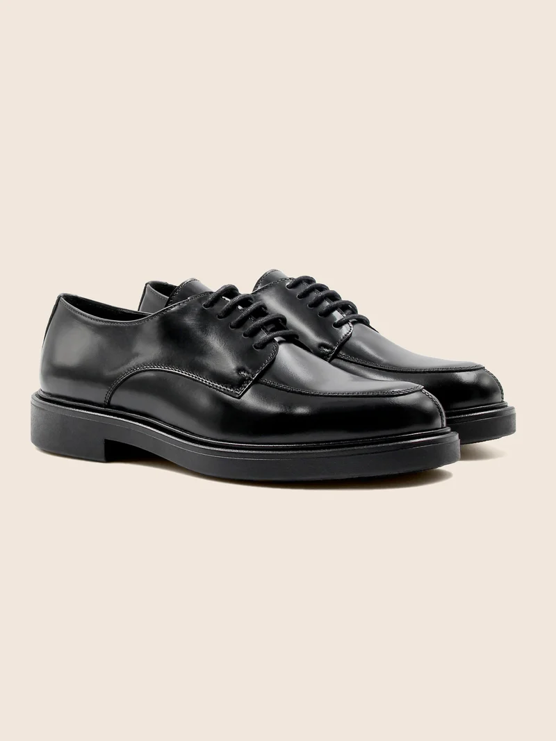 Derbies cuir brillant noir