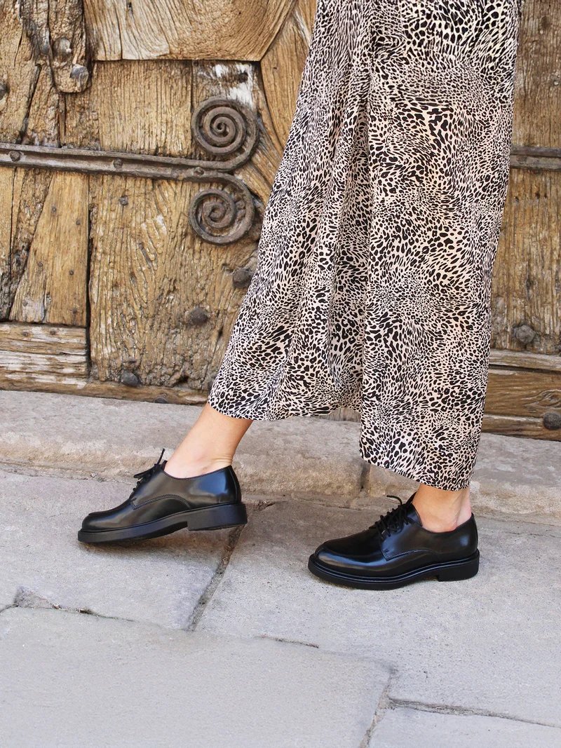 Derbies cuir brillant noir
