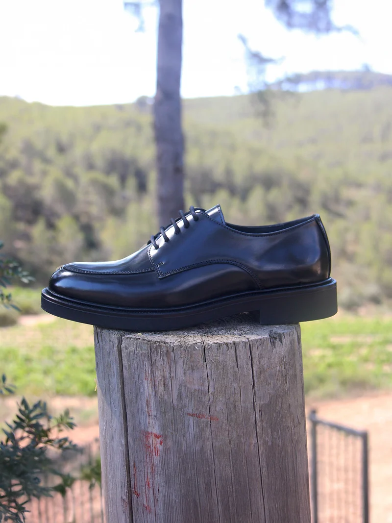 Derbies cuir brillant noir