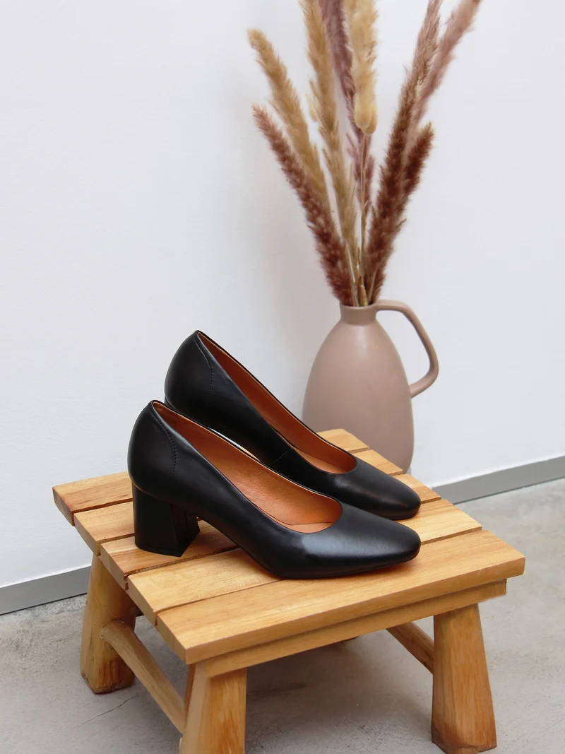 Escarpins rétro cuir noir