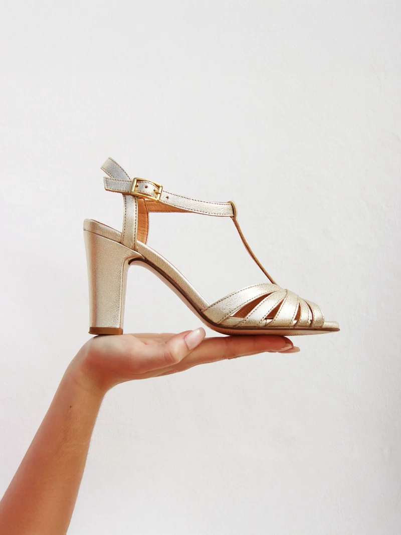 Sandales talon brides cuir doré