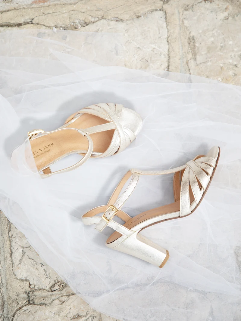Sandales talon brides cuir doré