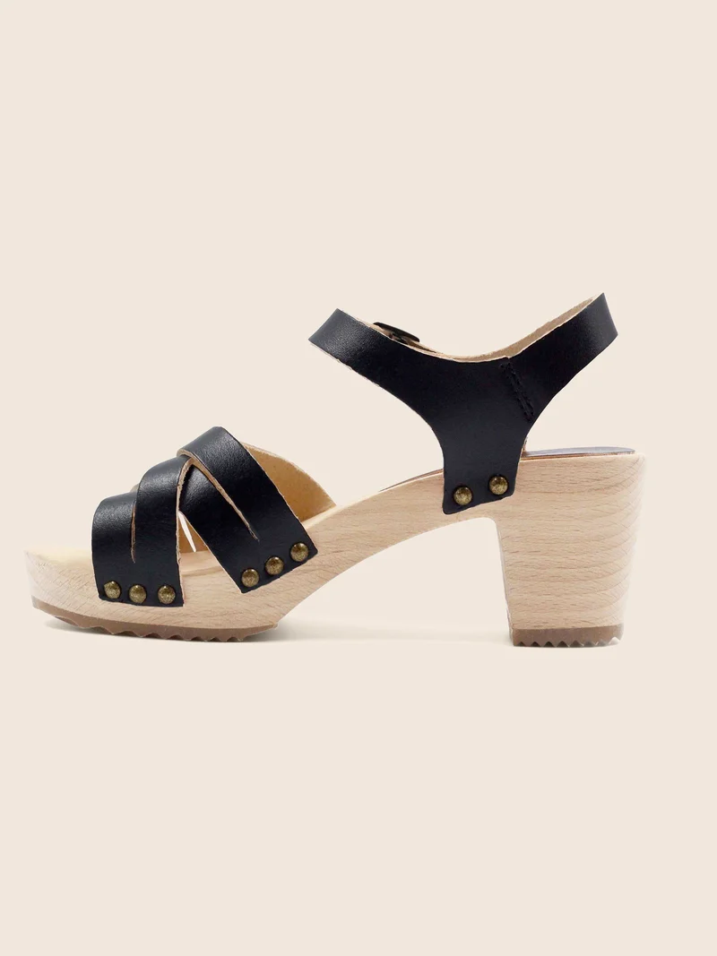 Sandales talon bois cuir noir
