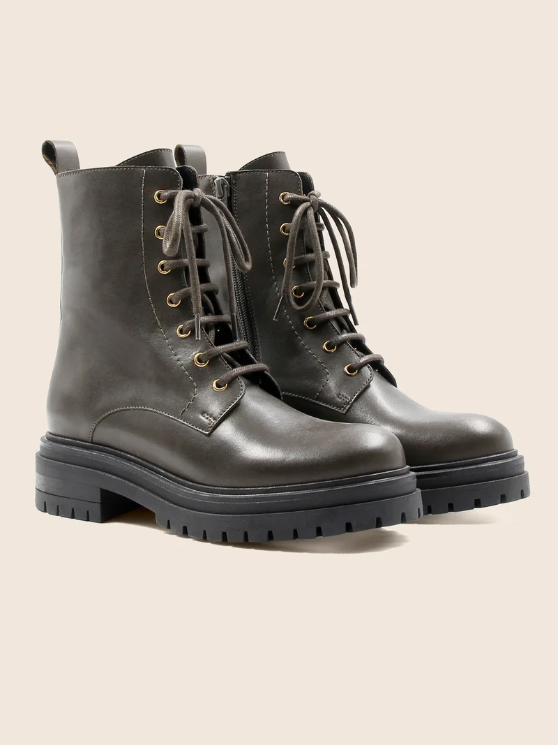 Bottines ranger crantées cuir kaki