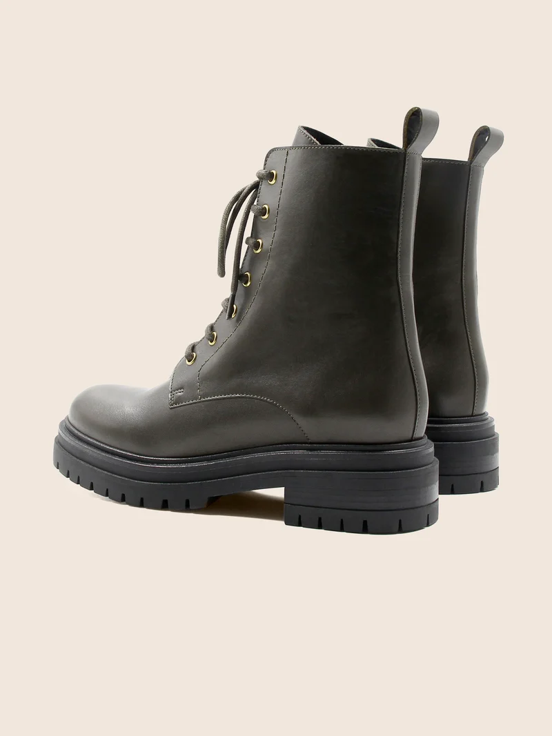 Bottines ranger crantées cuir kaki