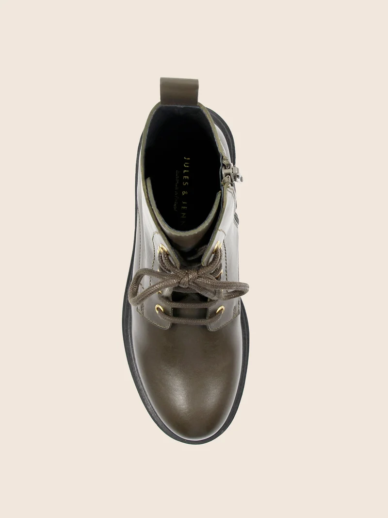 Bottines ranger crantées cuir kaki
