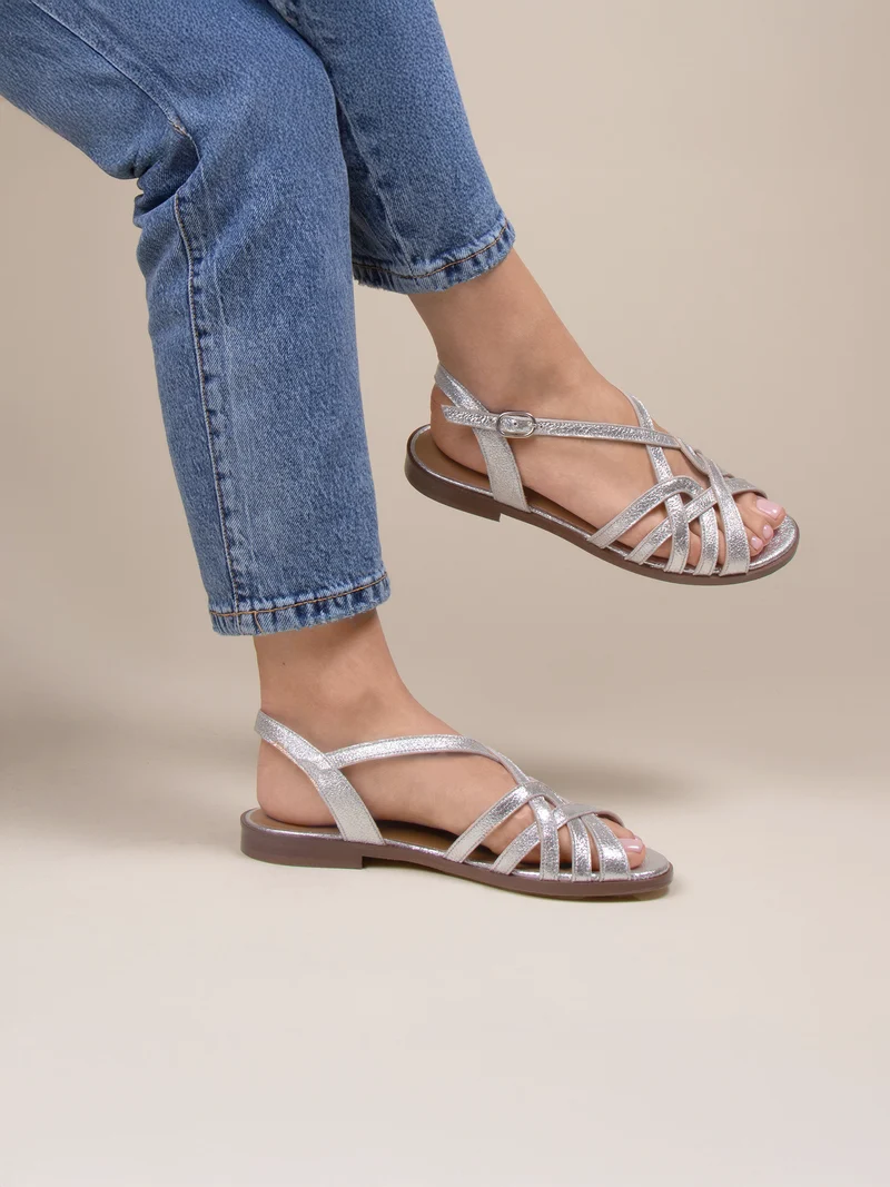 Sandales plates brides cuir argenté