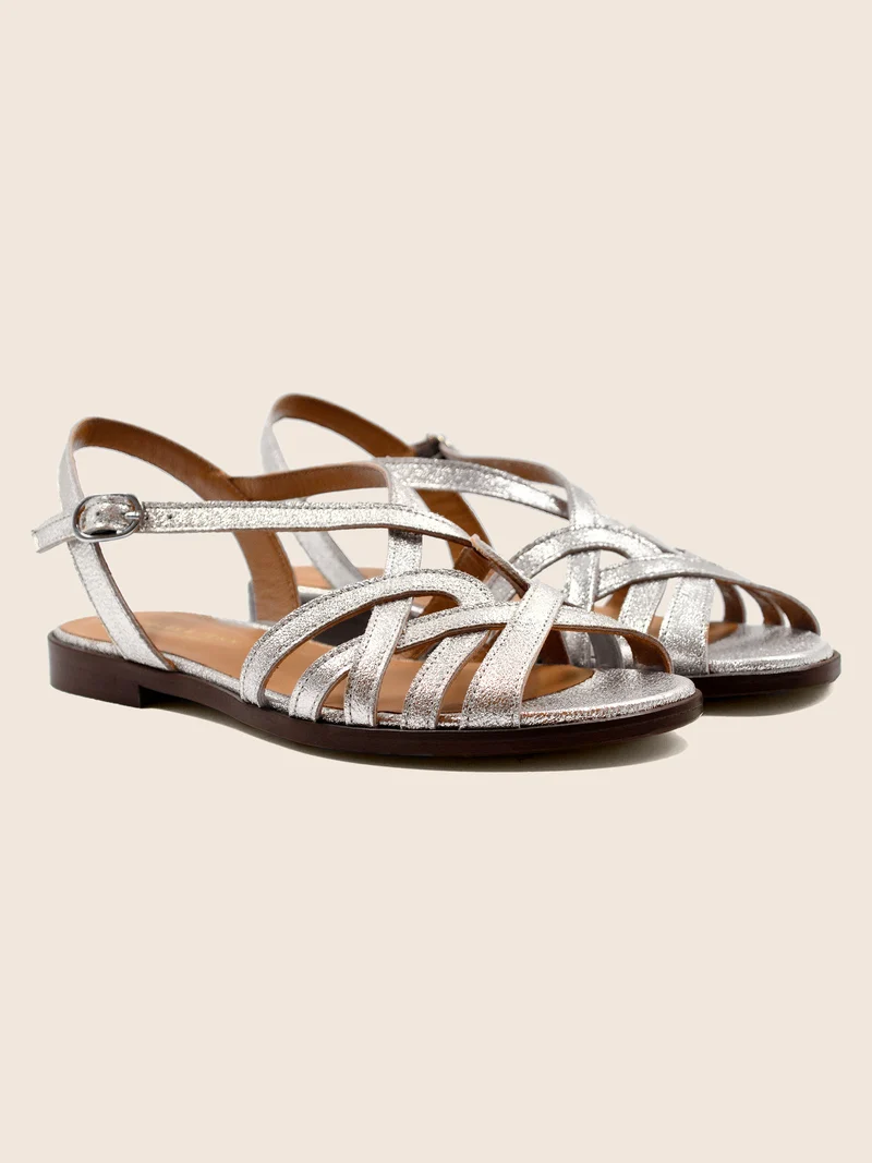Sandales plates brides cuir argenté