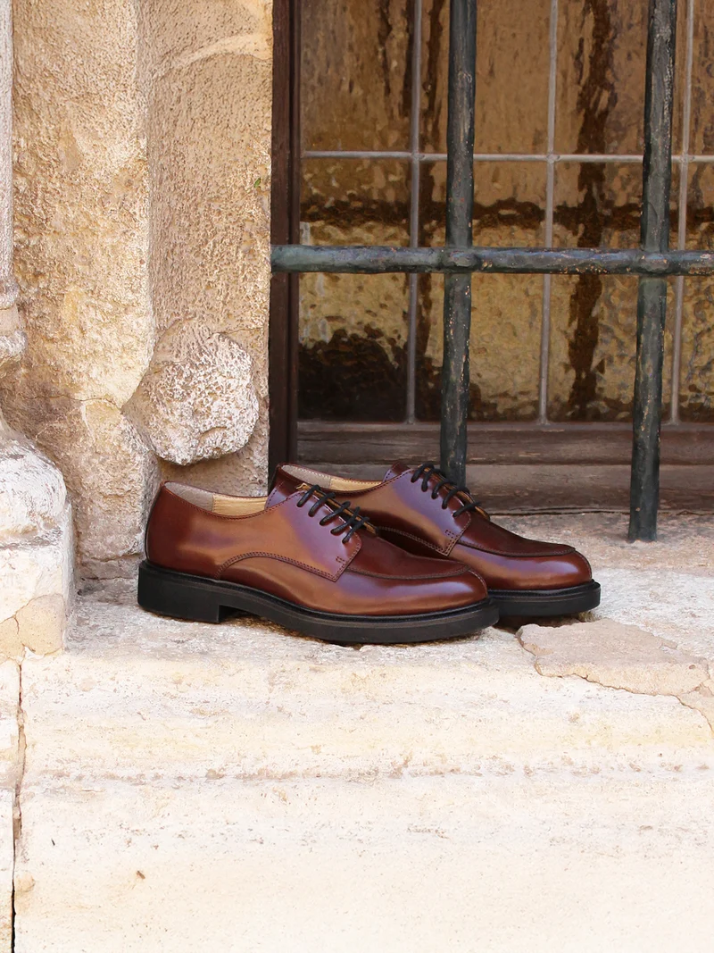 Derbies cuir brillant cognac