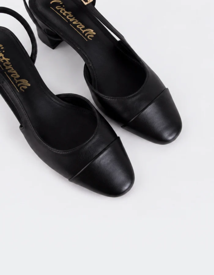 Avelin Black Leather