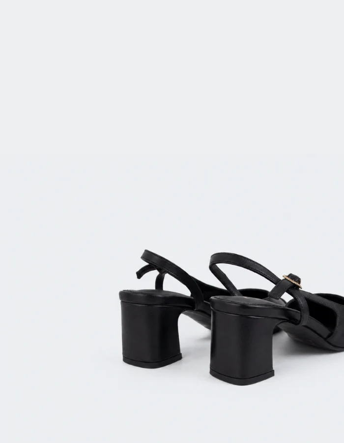 Avelin Black Leather