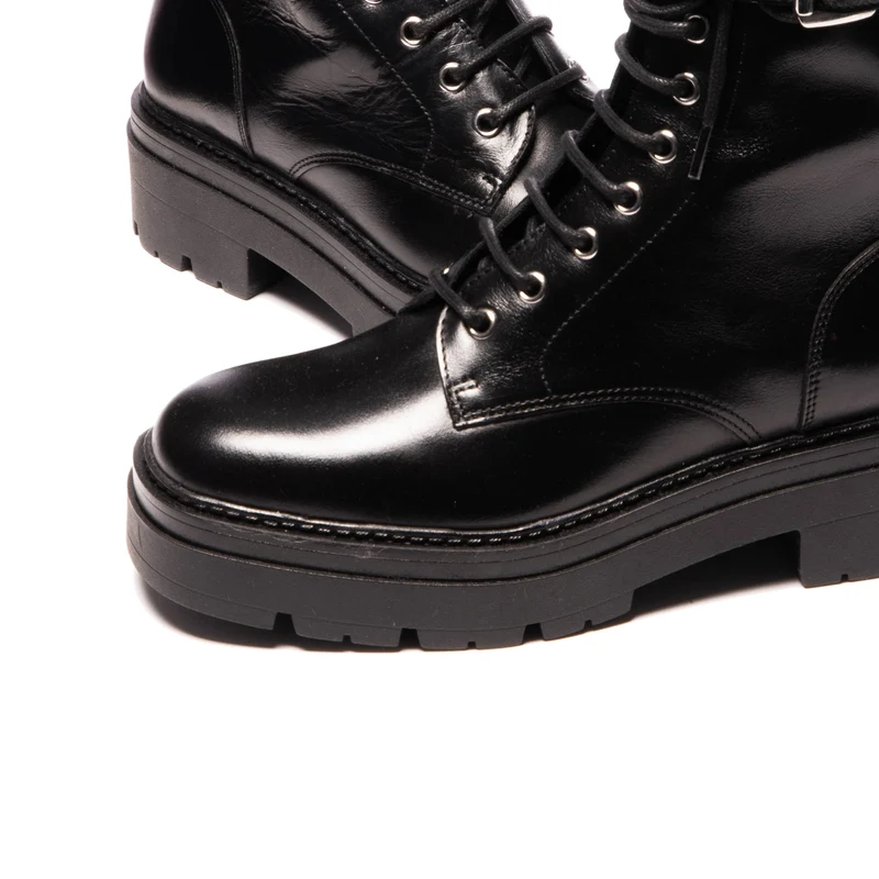 Sulmona Black Leather