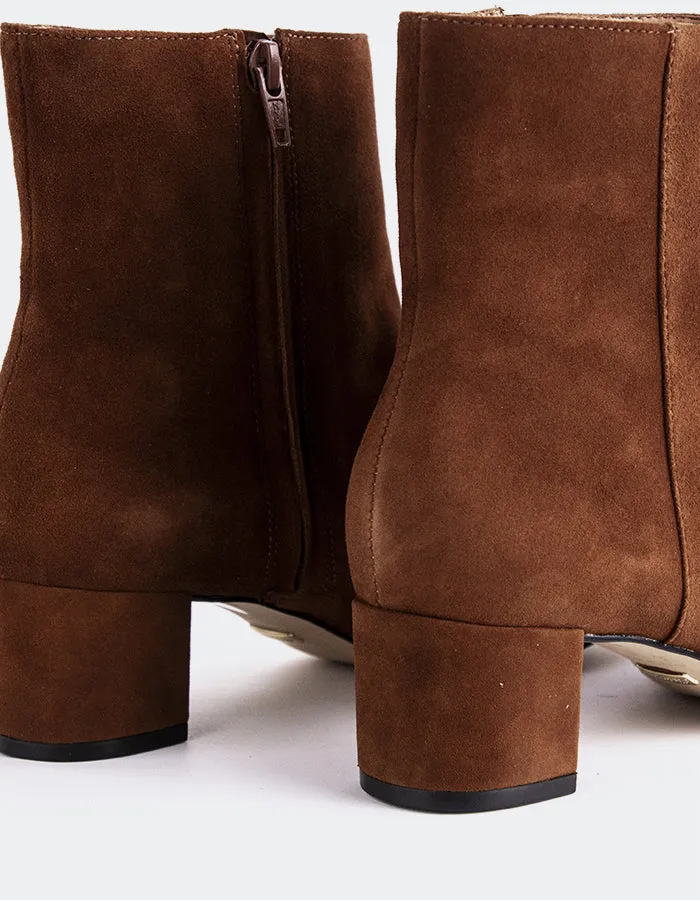Gracyn Brown Suede