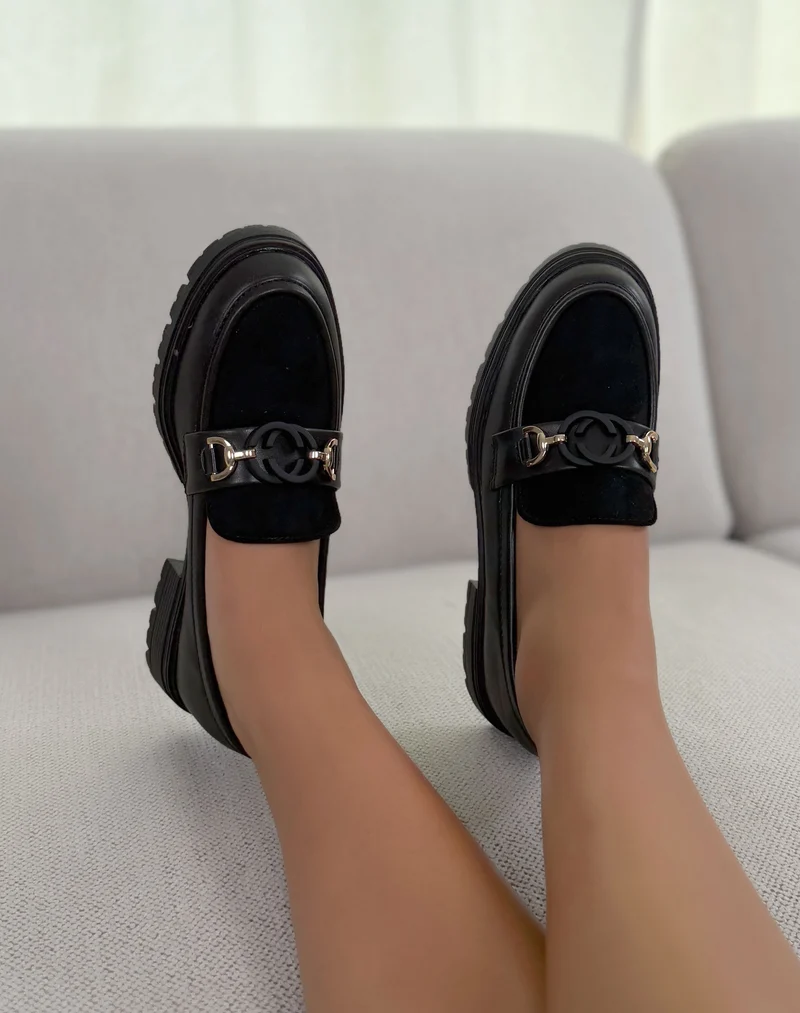 Mocassins femme noirs tendance bi-matière à détail mat et doré