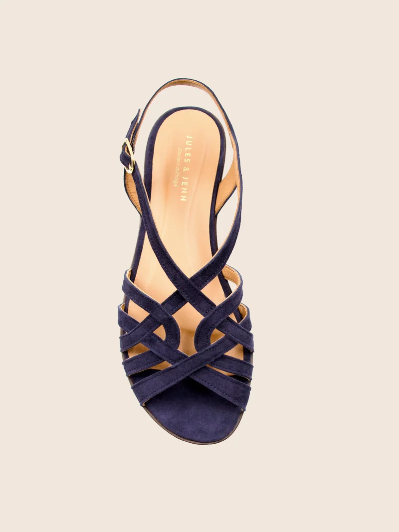 Sandales plates brides cuir daim bleu
