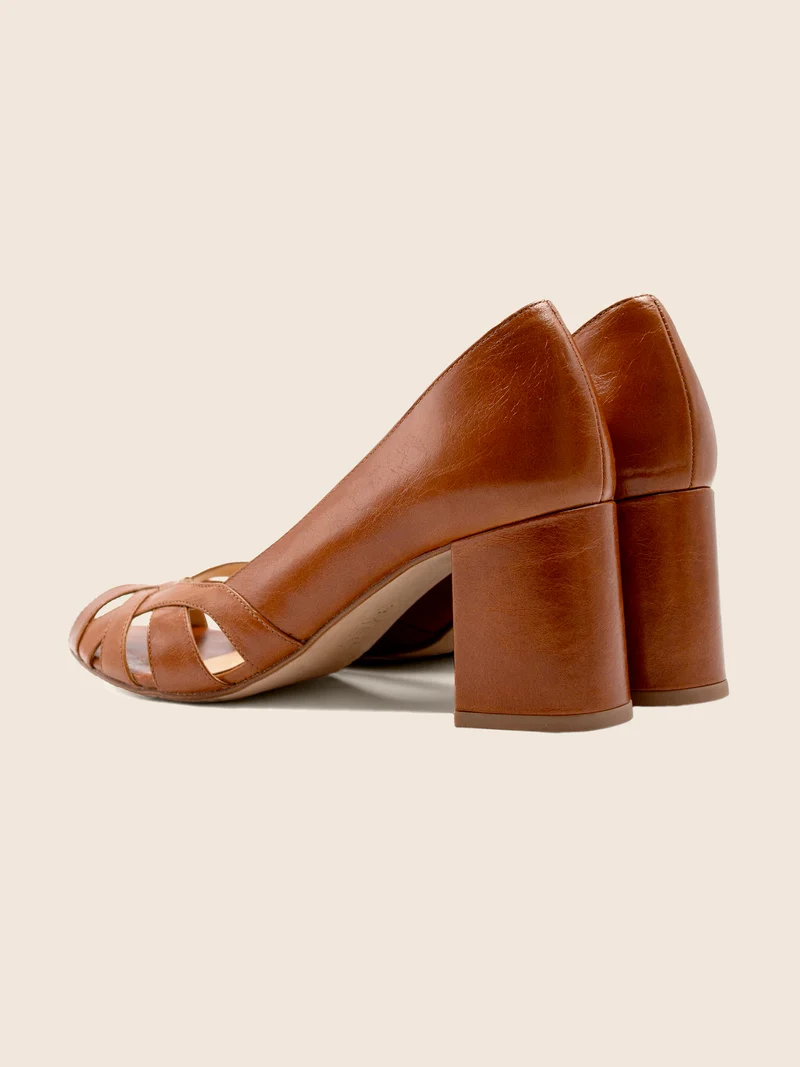 Escarpins découpe cuir camel