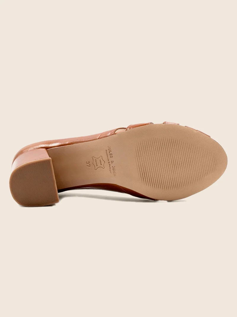 Escarpins découpe cuir camel
