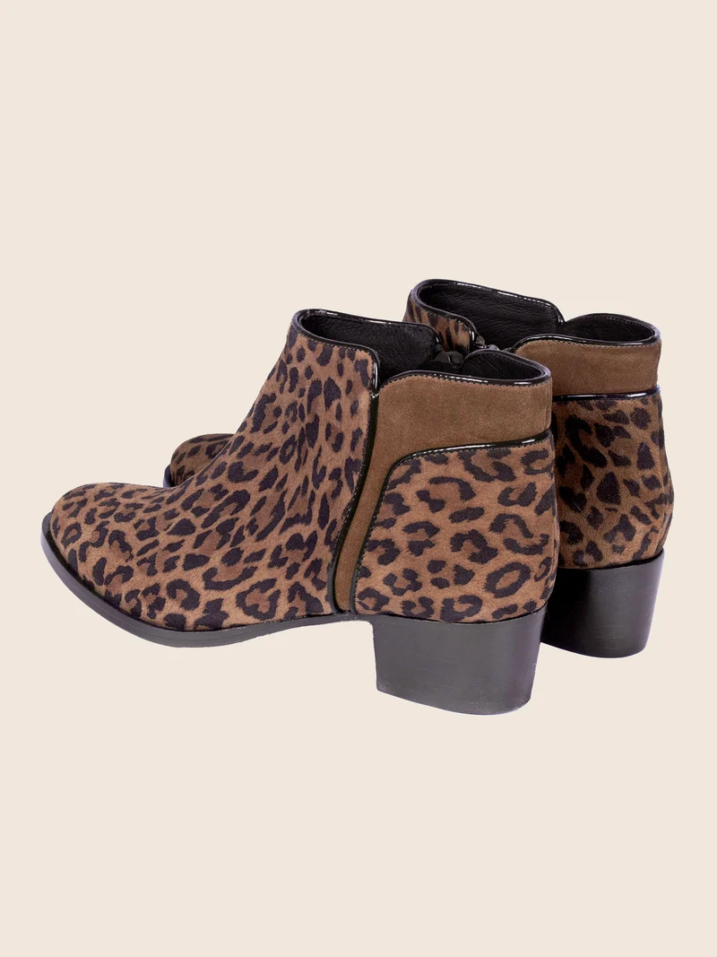 Bottines moyen talon cuir daim léopard