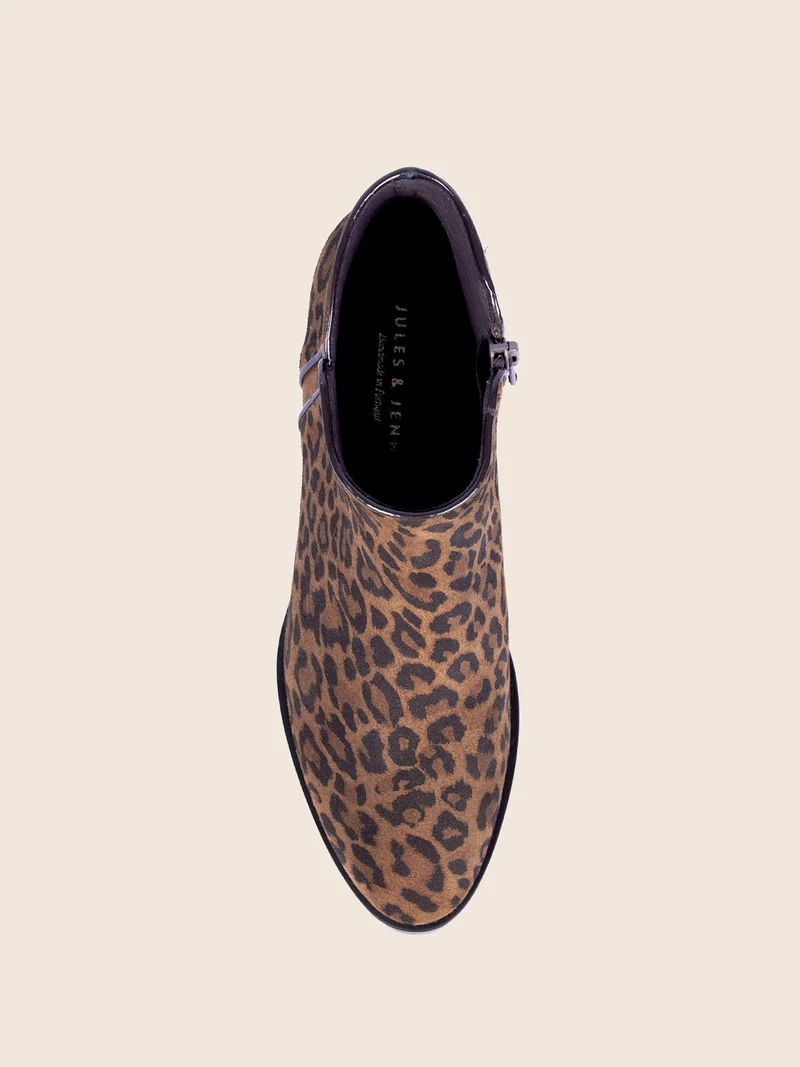 Bottines moyen talon cuir daim léopard