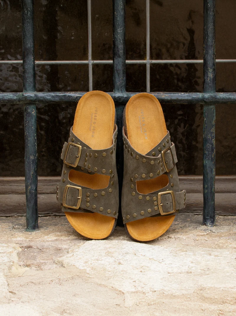Mules liège clous cuir daim kaki