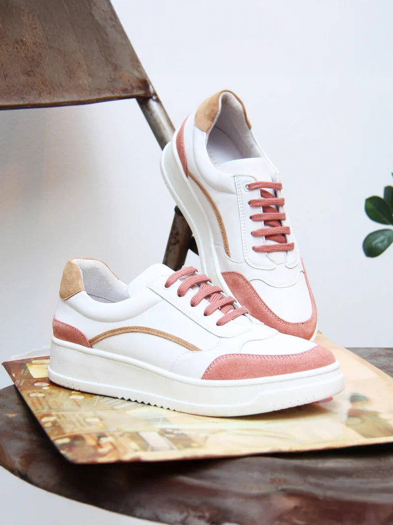 Baskets vintage cuir blanc beige