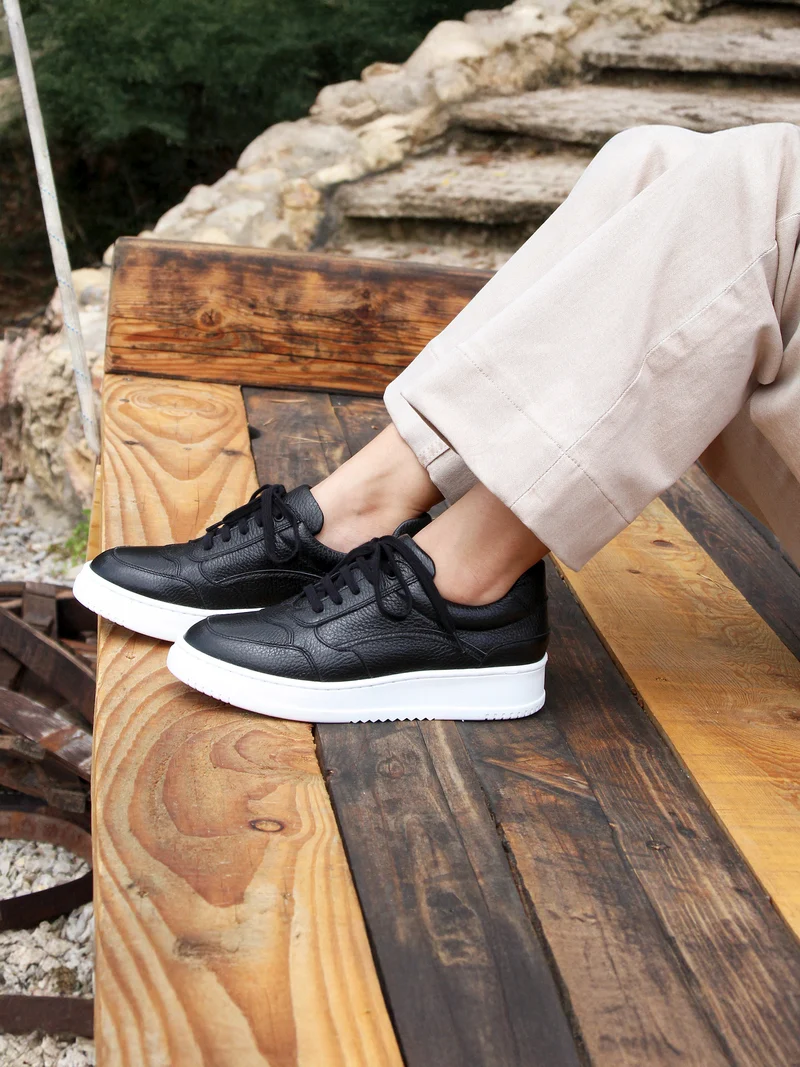 Baskets vintage cuir grainé noir