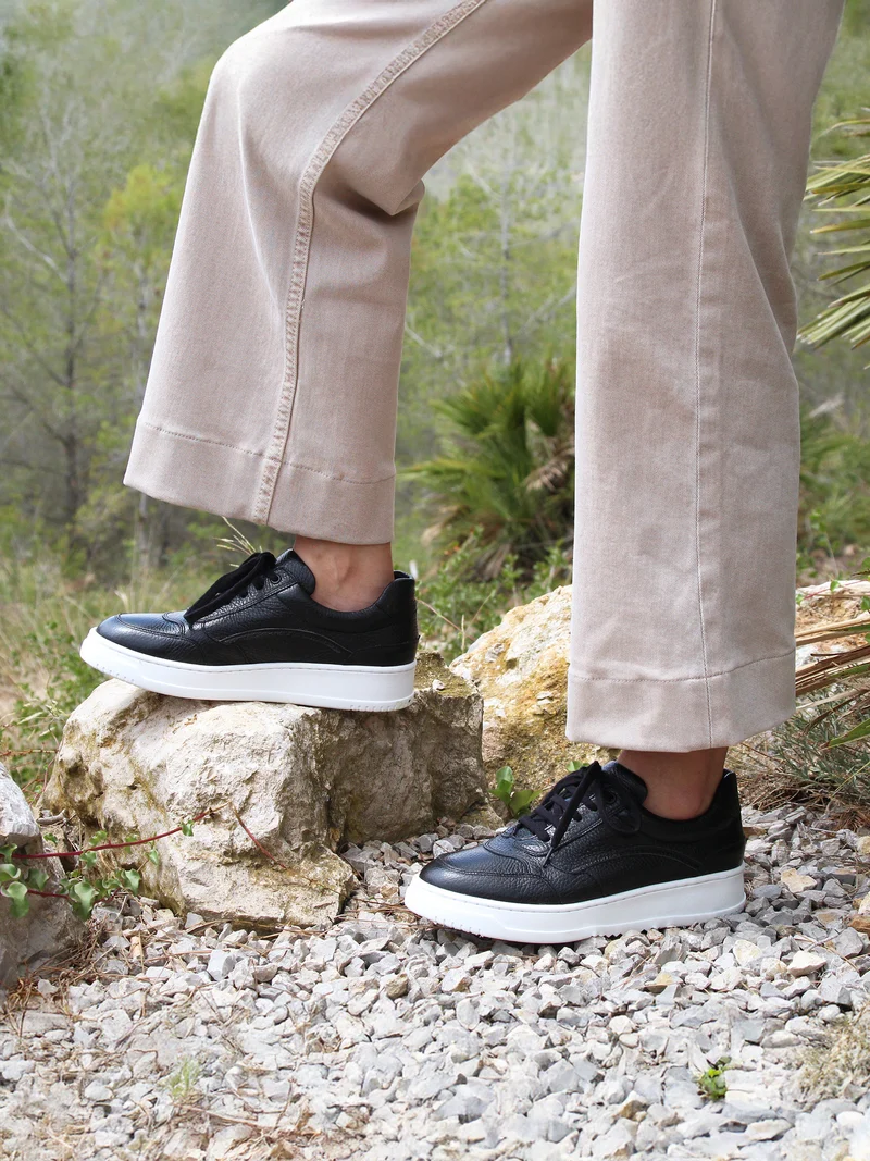 Baskets vintage cuir grainé noir