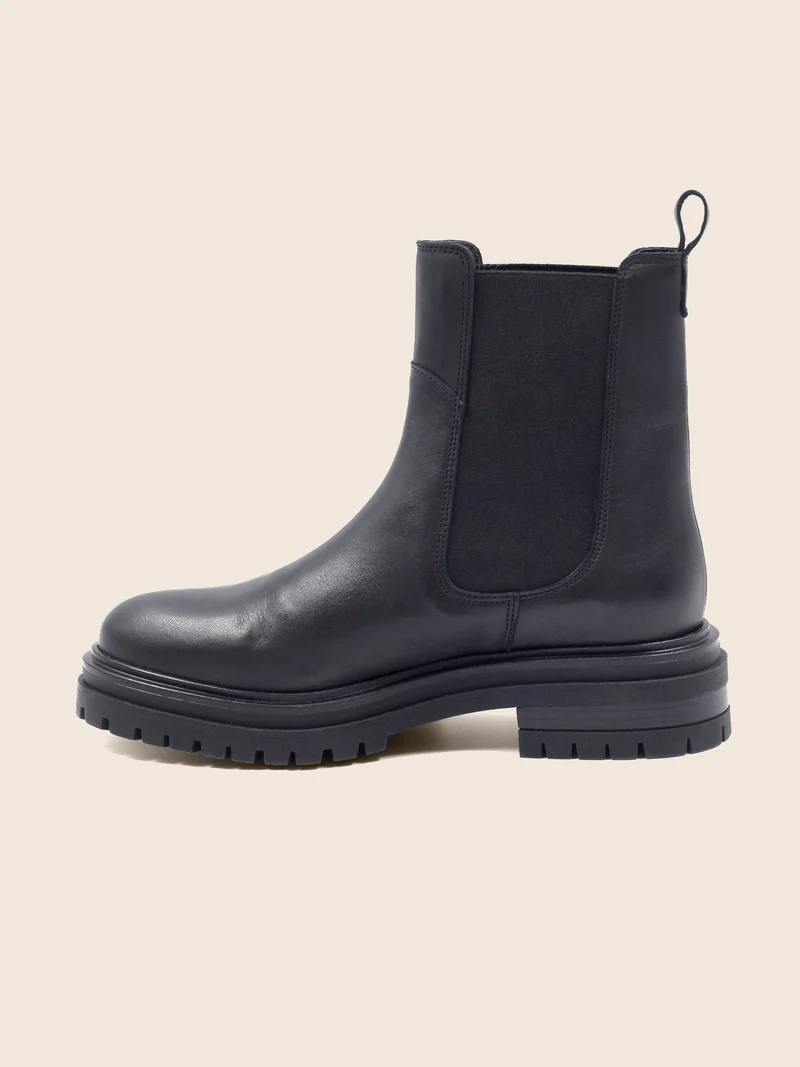 Bottines Chelsea crantées cuir noir