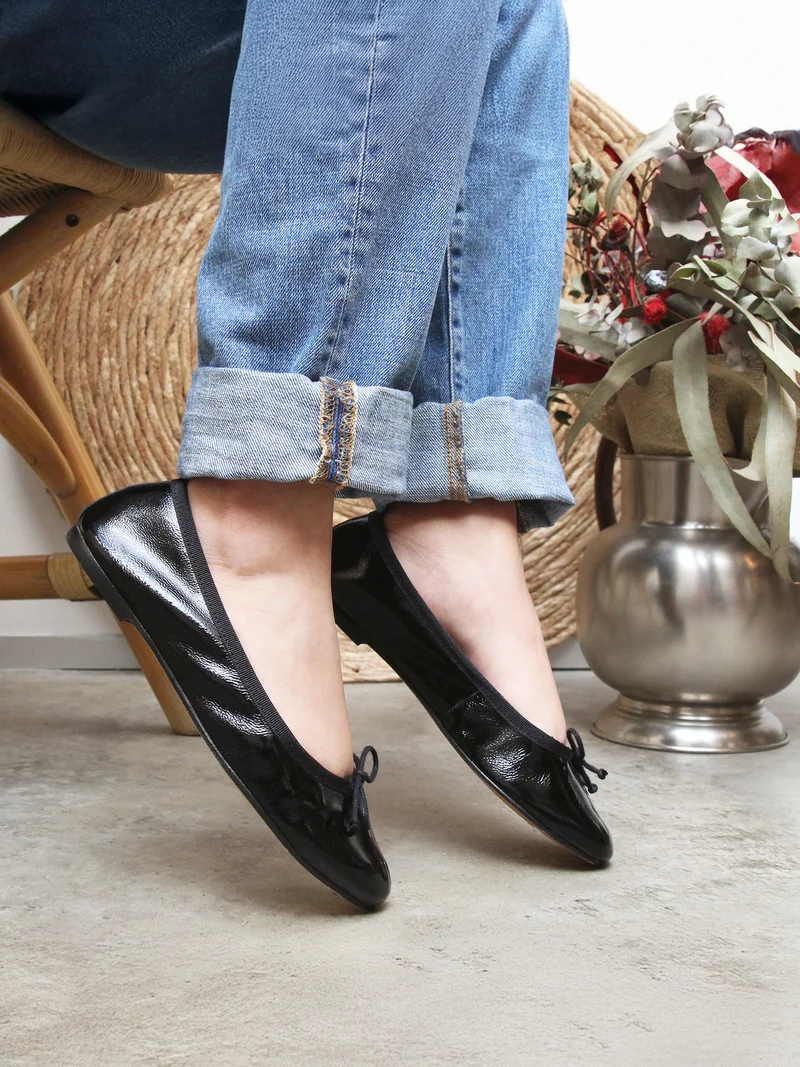 Ballerines classiques cuir brillant noir