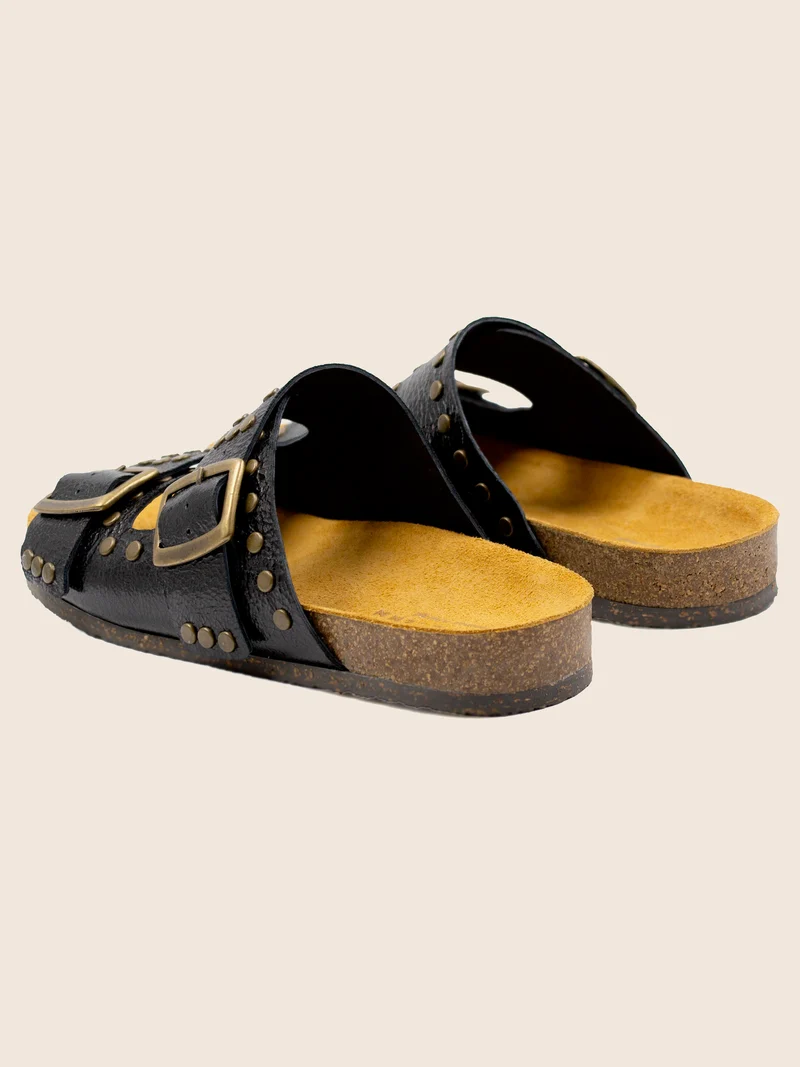 Mules liège clous cuir métallisé noir