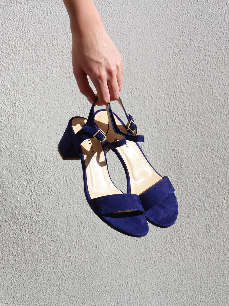 Sandales moyen talon cuir daim bleu