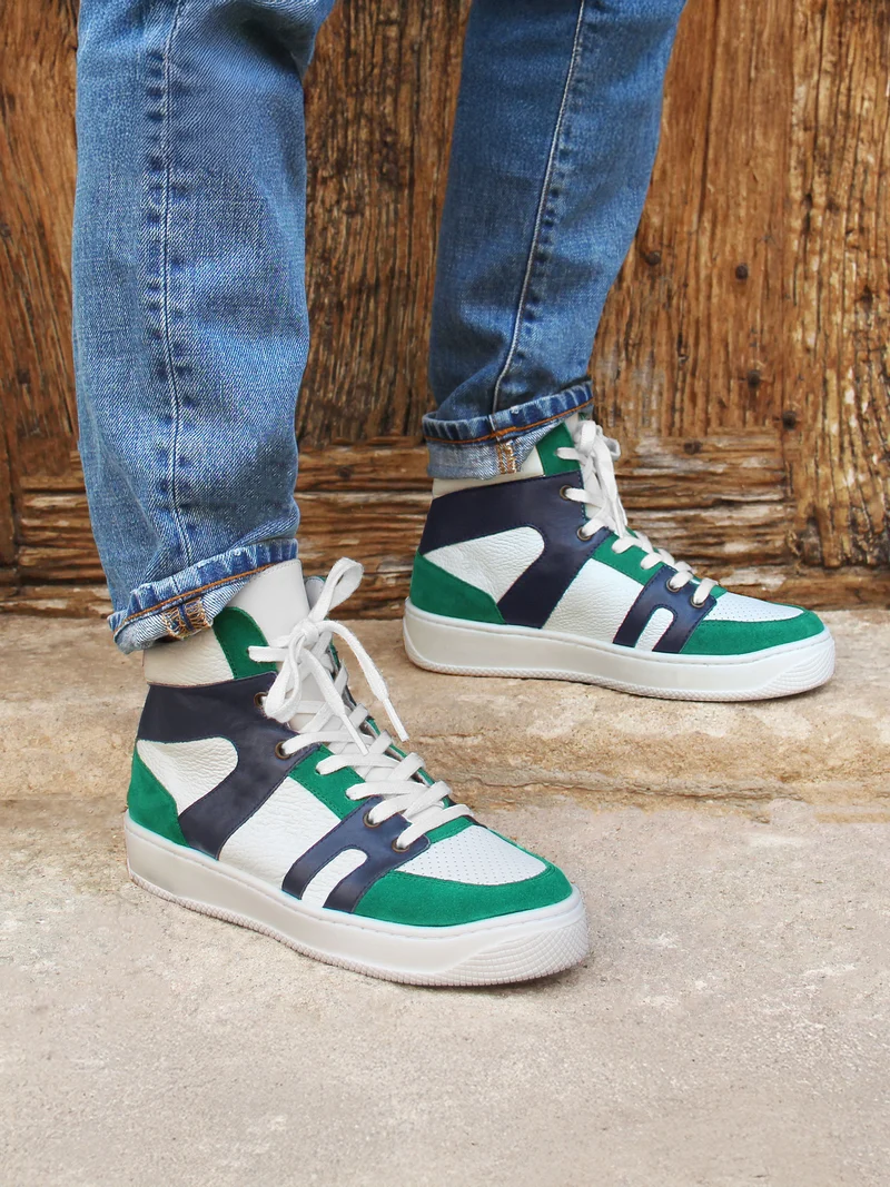 Baskets montantes cuir blanc bleu