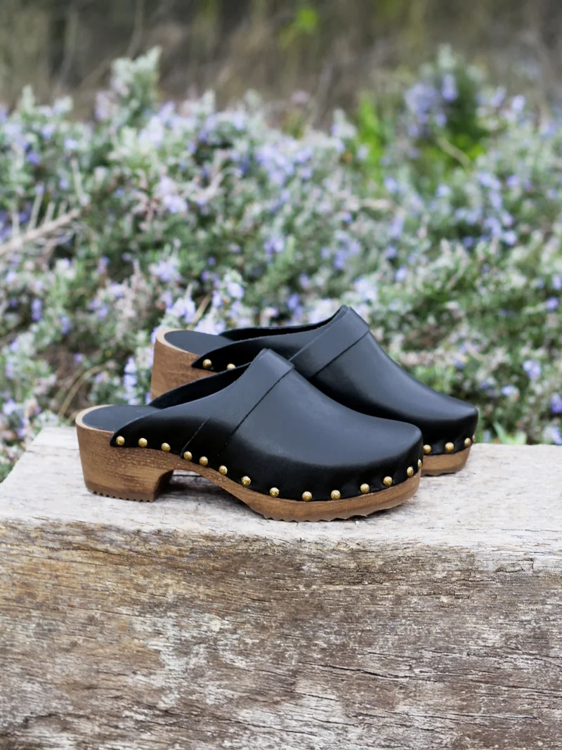 Sabots bois cuir noir