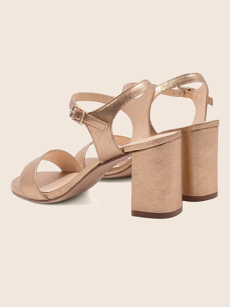 Sandales à talon cuir métallisé rose