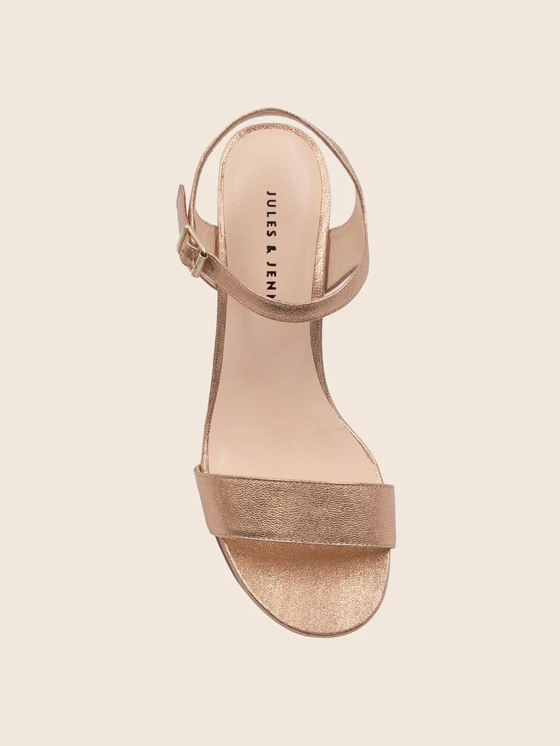 Sandales à talon cuir métallisé rose