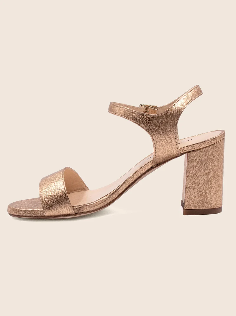 Sandales à talon cuir métallisé rose