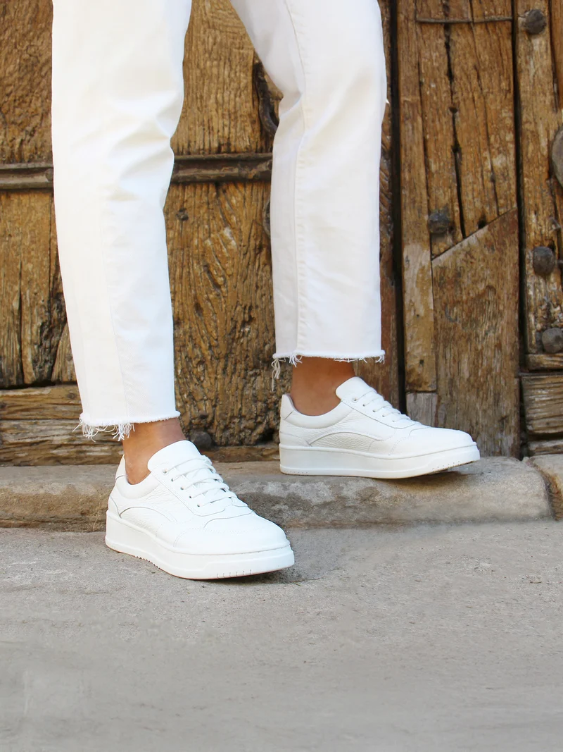 Baskets vintage cuir grainé blanc