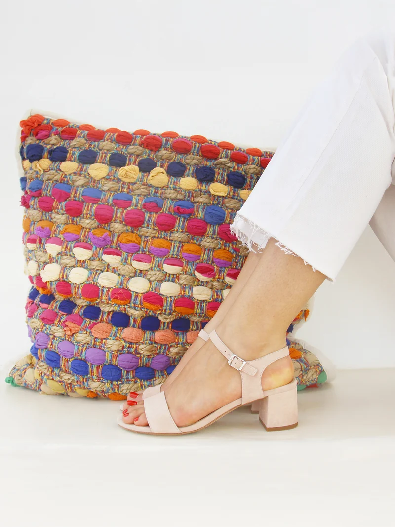 Sandales moyen talon daim beige