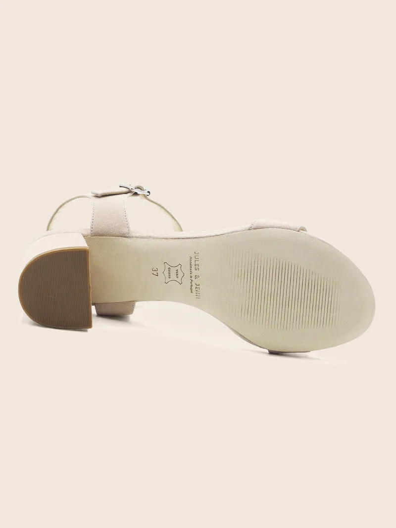 Sandales moyen talon daim beige