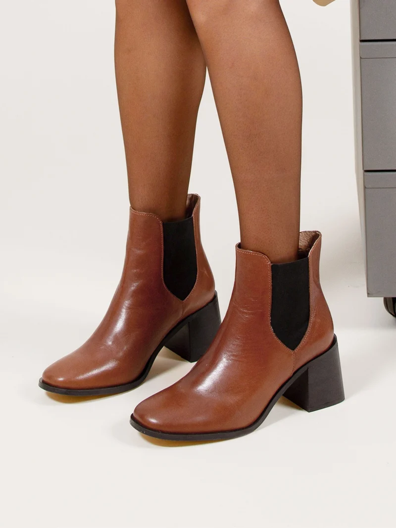 Bottines Chelsea talon cuir camel