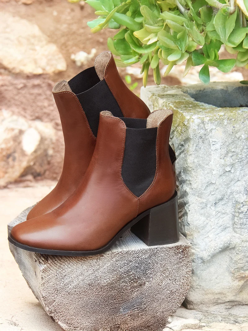 Bottines Chelsea talon cuir camel