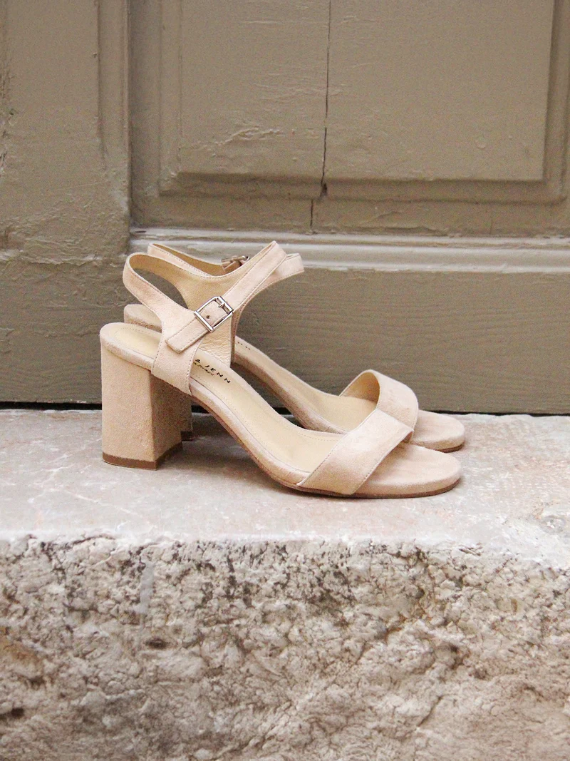 Sandales à talon cuir daim beige