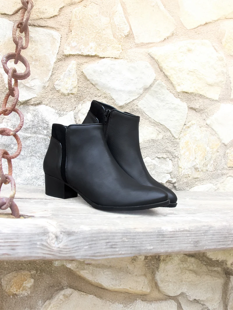 Bottines moyen talon cuir noir