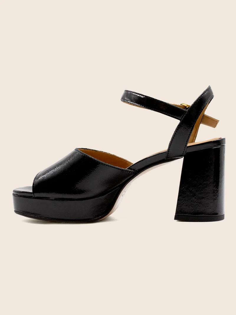 Sandales plateforme cuir vernis noir