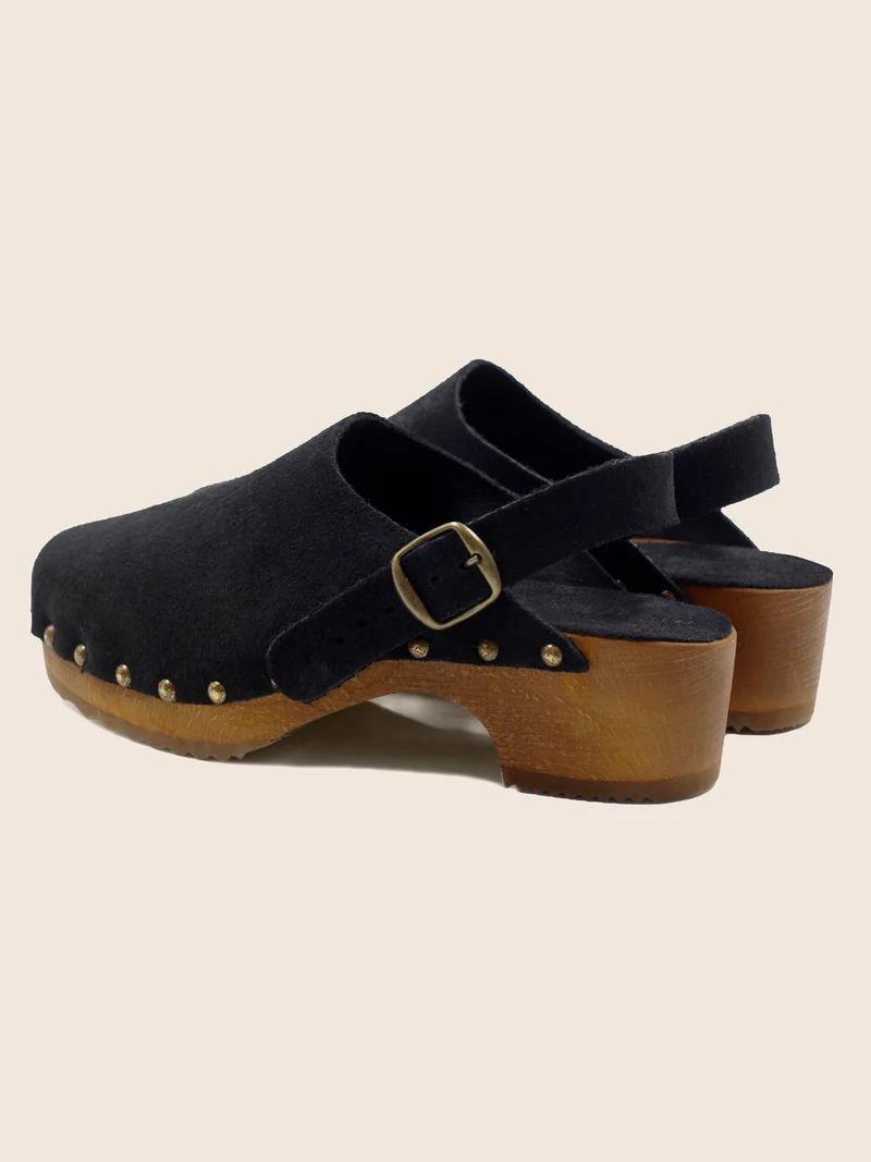 Sabots bois brides cuir daim noir