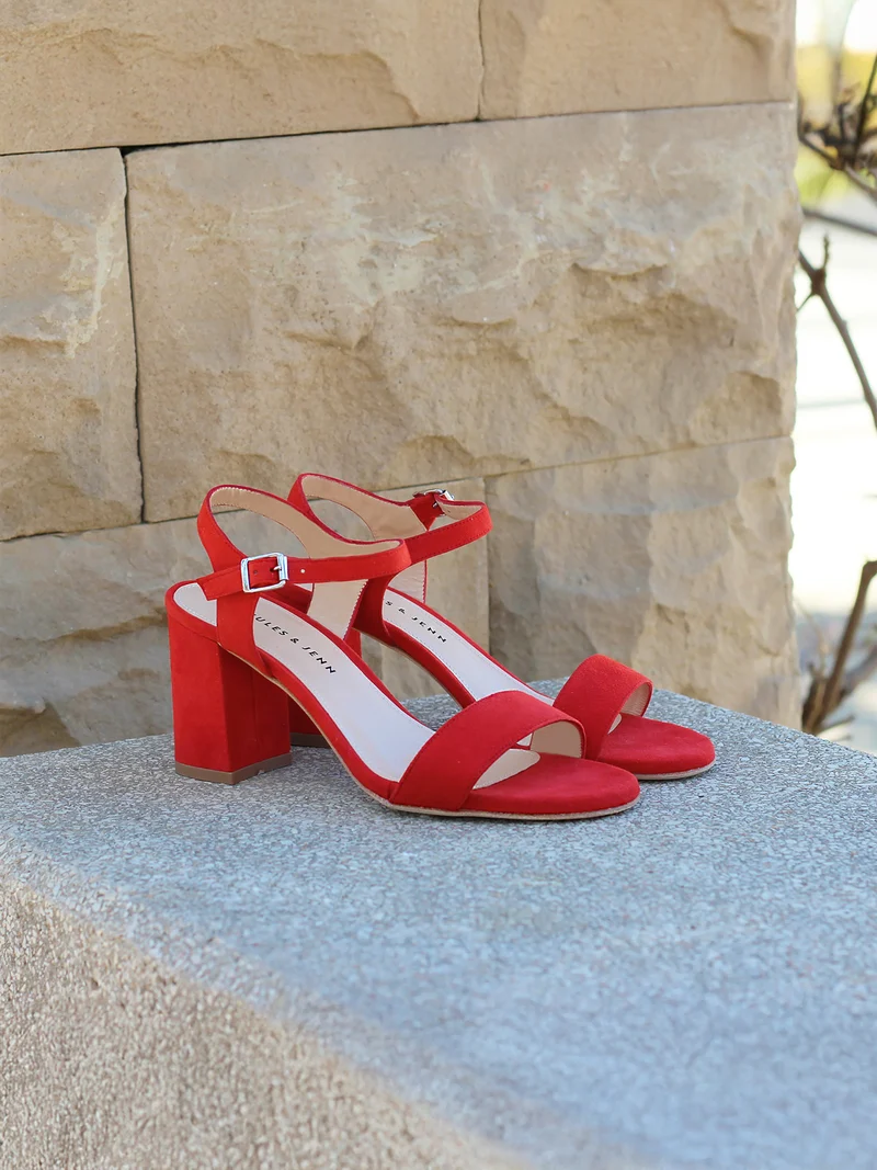 Sandales à talon cuir daim rouge