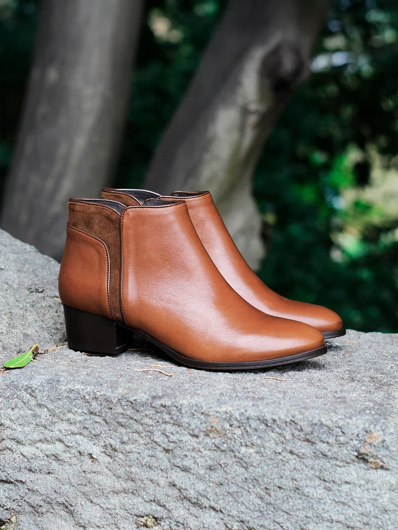 Bottines moyen talon cuir camel