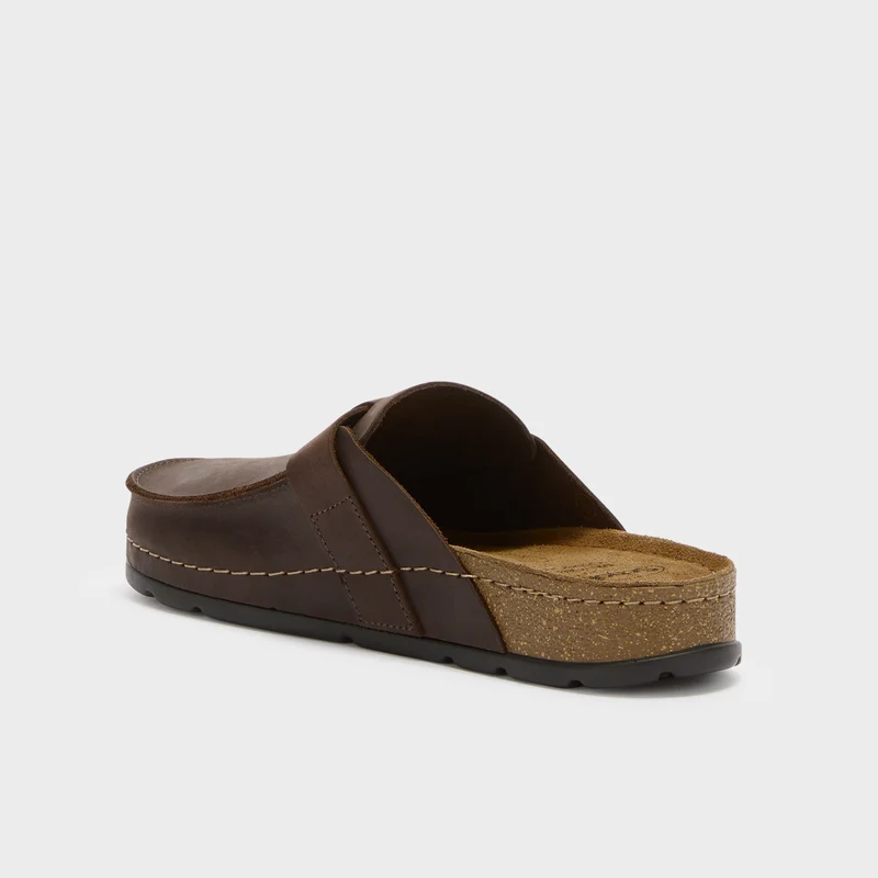 BORA MOCCASIN MAN