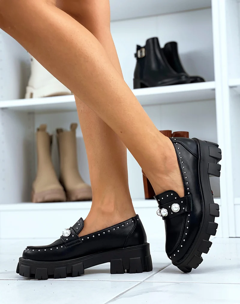Mocassin noir perlé à grosse plateforme