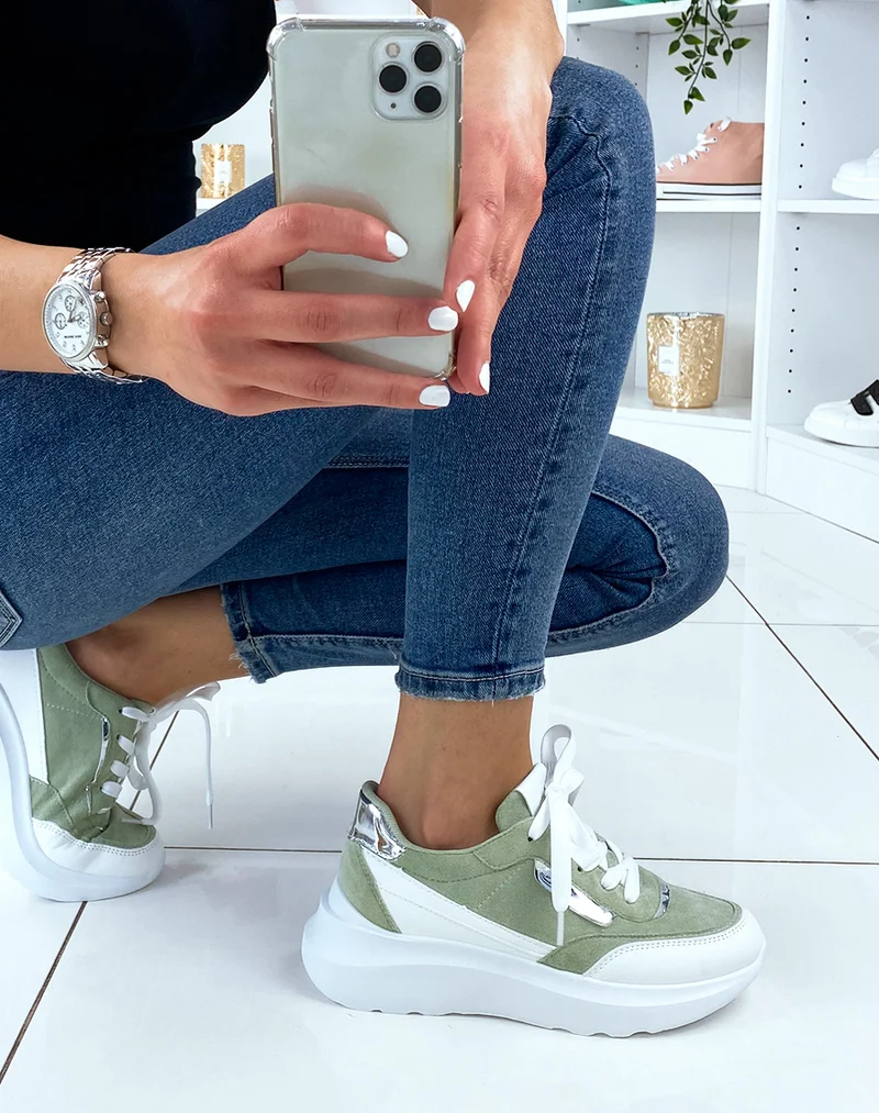 Baskets vert pastel